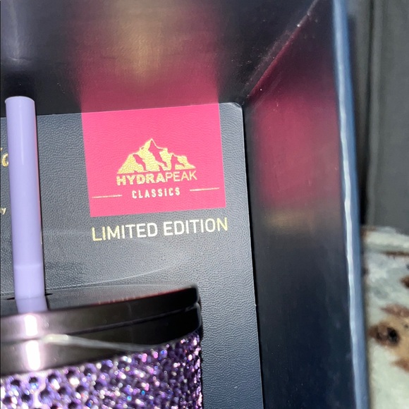 Hydrapeak classics Sparkling 25 ounce Purple Tumbler with Pink Accents - Picture 4 of 11